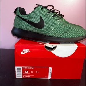 Mens Nike Rosherun Size 13